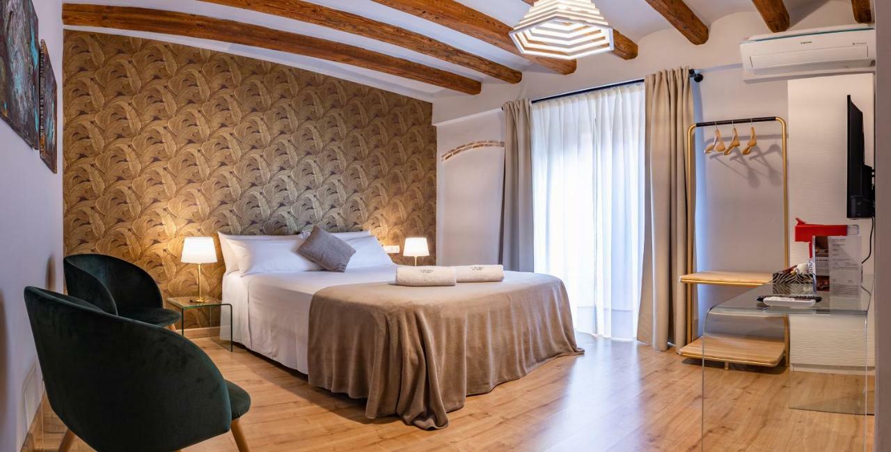El Palauet Del Priorat Hotel Cornudella de Montsant Luaran gambar