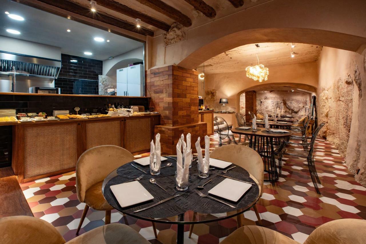 El Palauet Del Priorat Hotel Cornudella de Montsant Luaran gambar
