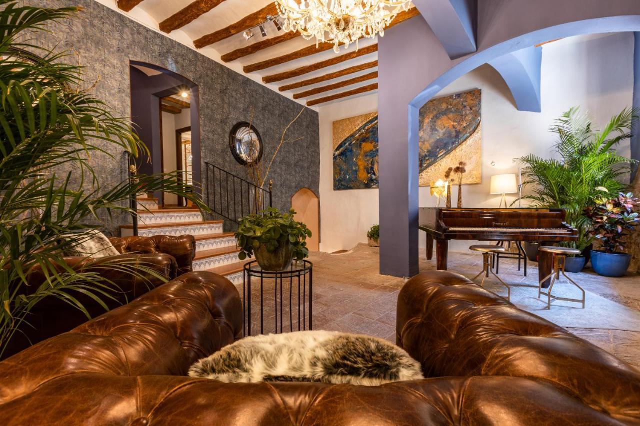 El Palauet Del Priorat Hotel Cornudella de Montsant Luaran gambar